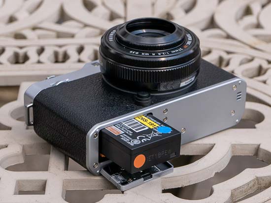 Fujifilm X-M5 vs X-E4 - Which is Better?