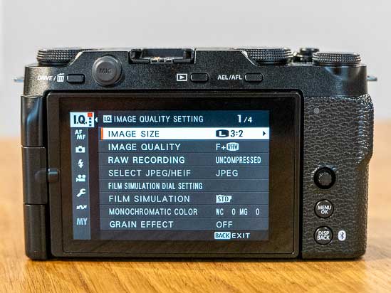 Fujifilm X-M5 vs X-T30 II - Which is Better?