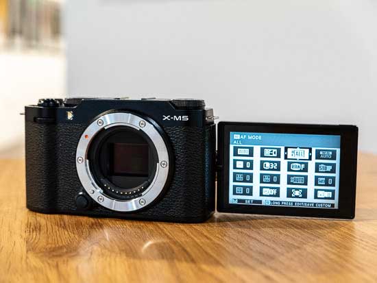 Fujifilm X-M5 vs X-T30 II - Which is Better?