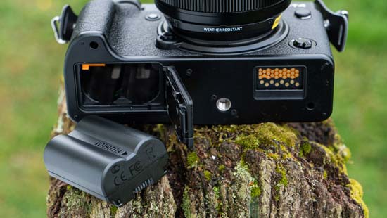 Fujifilm X-S10 vs X-T4 - Head to Head Comparison