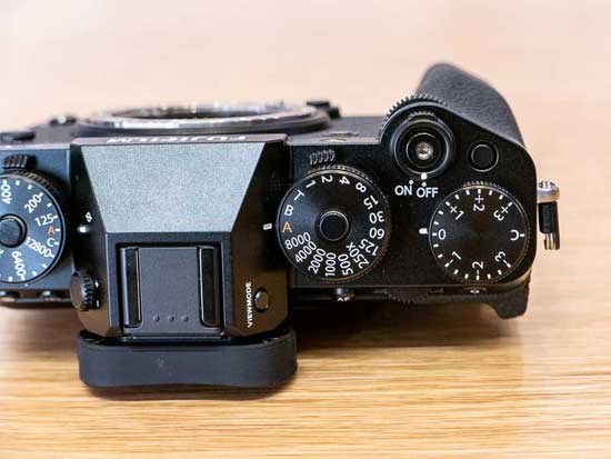 Fujifilm X-T5 vs X-H2 - Head to Head Comparison