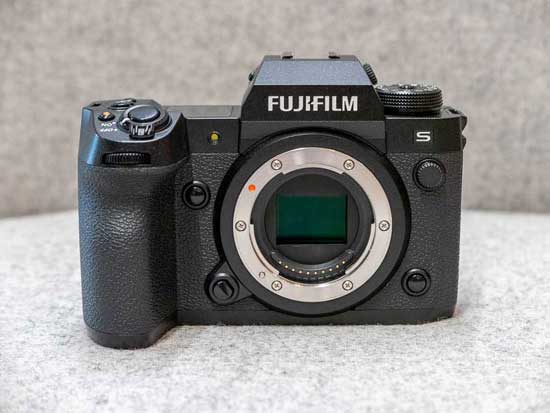 Fujifilm X-T5 vs X-H2S - Head to Head Comparison