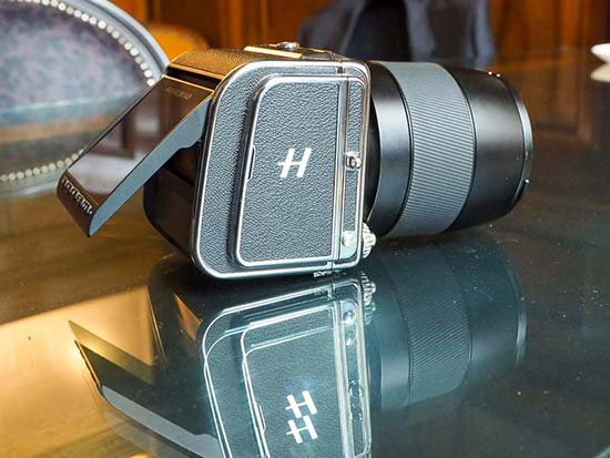 Hasselblad CFV II 50C and 907X