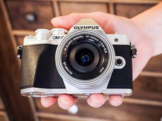 Olympus OM-D E-M10 Mark III