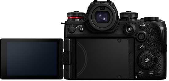 Panasonic Lumix S1R II vs Panasonic Lumix S1R - Which is Better?