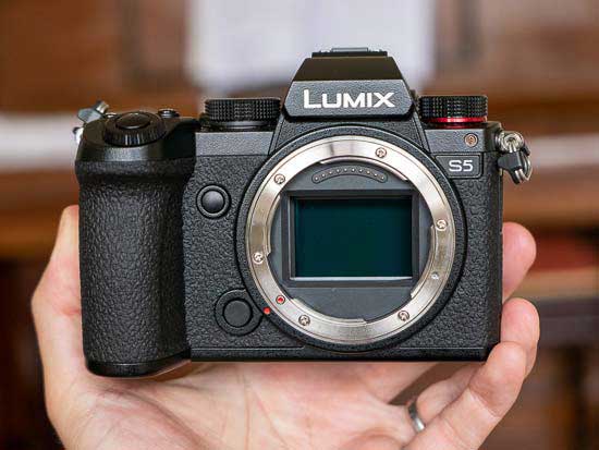 Panasonic Lumix S5II vs S5 - Head to Head Comparison