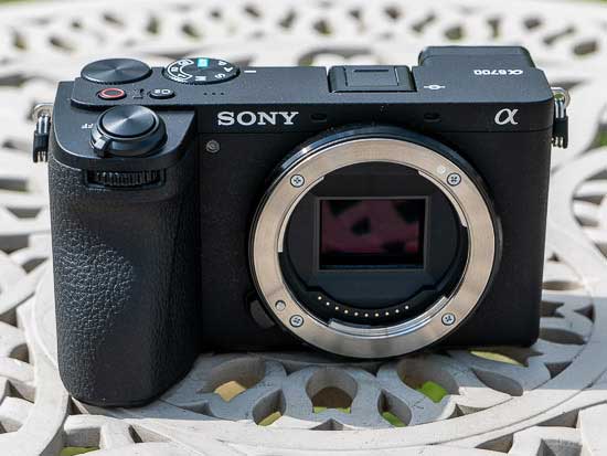 Sony A6700 vs Fujifilm X-T5 - Which is Better?