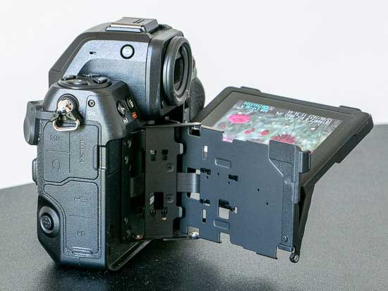 Sony A7 V vs Nikon Z8 - Which is Better?