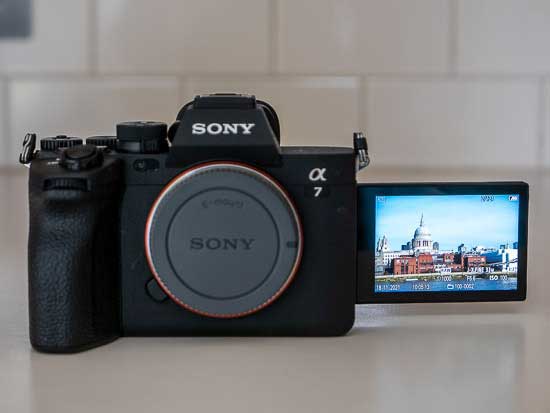 Sony A7 V vs A7 IV - Which is Better?