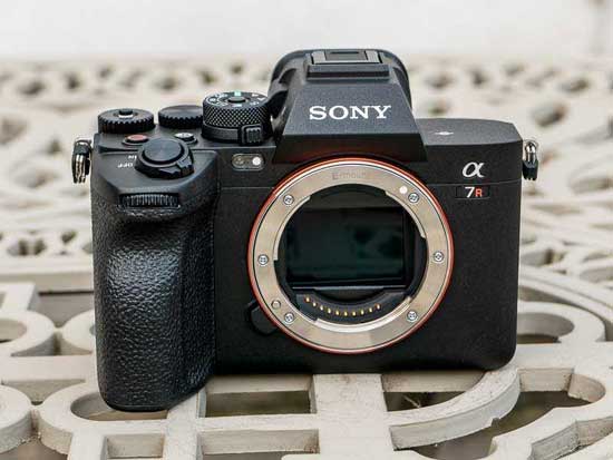 Sony A7C R vs Sony A7R V - Which is Better?