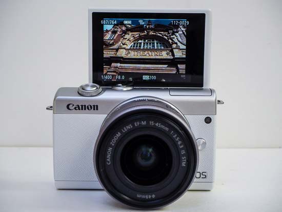 Canon EOS M200