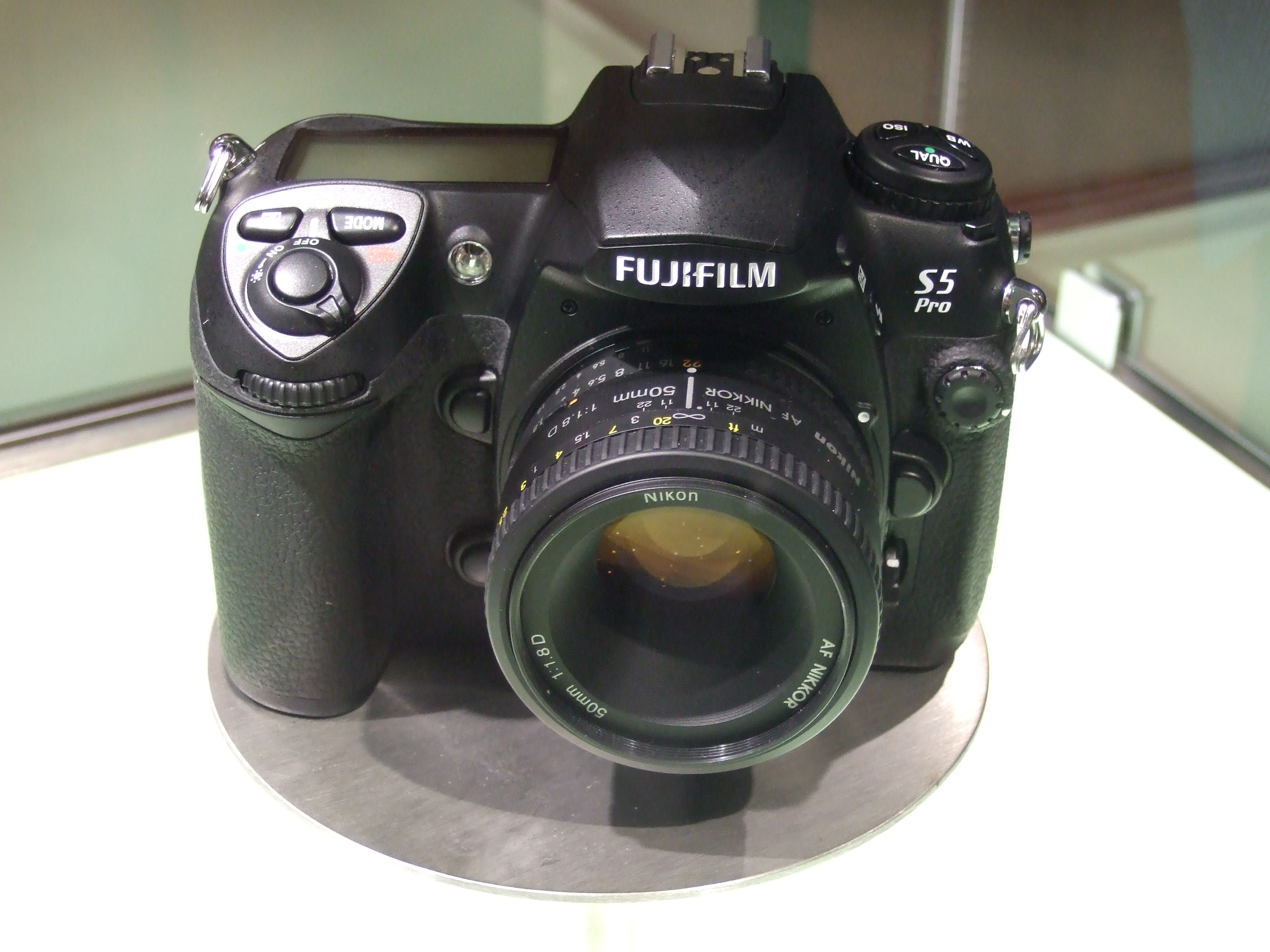 Fujifilm Finepix F20 Review - PhotographyBLOGPhotography Blog