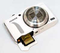 FinePix F770EXR 【フルセット】【状態難あり】 81azsw+N43L._UF350,350_QL50_.jpg