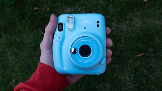 How to Load the Fujifilm Instax Mini 11