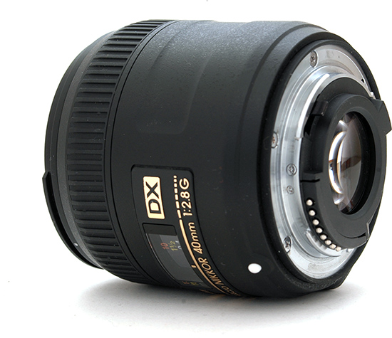 Nikon AF-S DX Micro-Nikkor 85mm f/3.5G ED VR