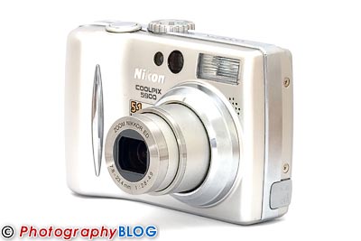 Nikon Coolpix 5900
