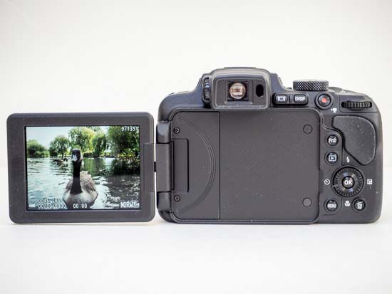 Nikon Coolpix B700