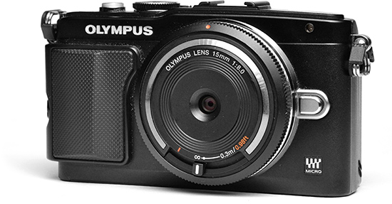 Olympus Body Cap Lens Objektiv 15mm 15 mm 8.0 8,0 Fisheye rot red NEUWARE # 