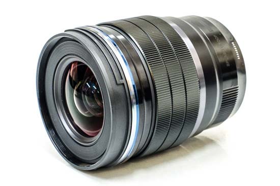 【美品】M.Zuiko Digital ED 17mm f/1.2 PRO Amazon.com : Olympus M.Zuiko Digital ED 17mm f/1.2 PRO Lens
