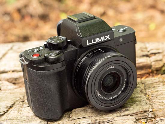 Cámara Mirrorless Panasonic Lumix G100 con Lente de 12 32Mm Grip