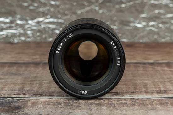 Samyang AF 75mm F1.8 FE