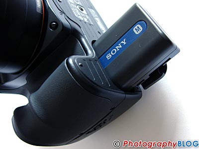 Sony A100