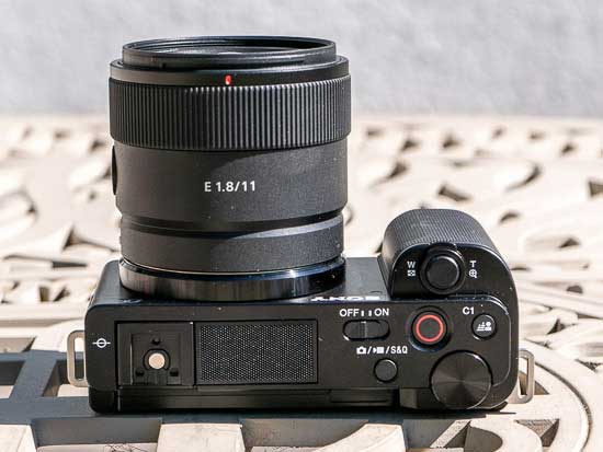 sony E 11 mm F1.8 SEL11F18-